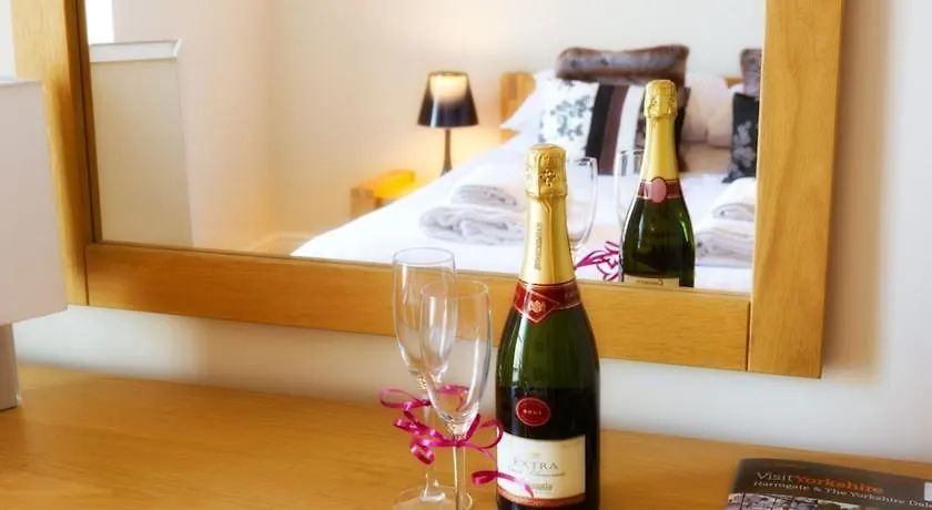 Rasmus Living Luxury Apartments  Harrogate